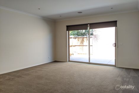 Property photo of 2 Airfield Grove Point Cook VIC 3030