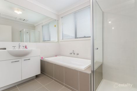 Property photo of 27 Barley Crescent Clyde North VIC 3978