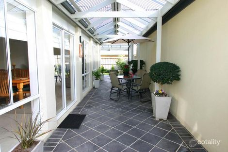 Property photo of 62 Sovereign Manors Crescent Rowville VIC 3178