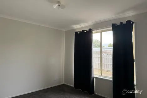 Property photo of 6 Emerson Way Wimbledon Heights VIC 3922