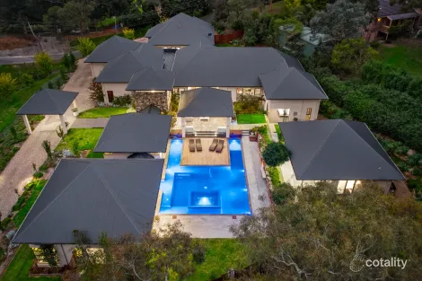 Property photo of 192-194 Berringa Road Park Orchards VIC 3114