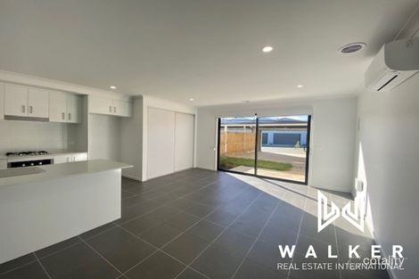 Property photo of 22 Paramount Boulevard Wyndham Vale VIC 3024