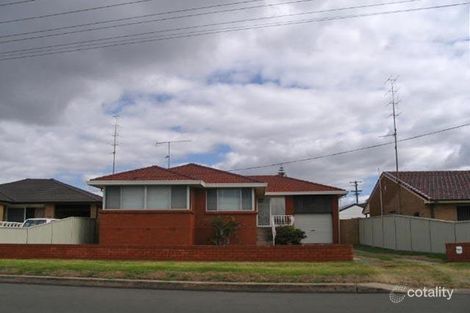 30 Osborne Pde, Warilla, NSW 2528