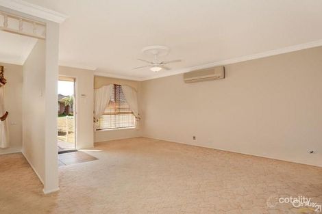 Property photo of 9 Angophora Close Mount Hutton NSW 2290