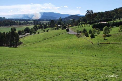 Property photo of 28 Eumerella Drive Buffalo River VIC 3737