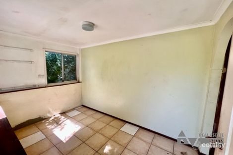Property photo of 2 Glenlena Avenue Rubyvale QLD 4702