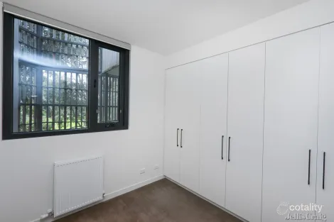 Property photo of 212 Beavers Road Northcote VIC 3070