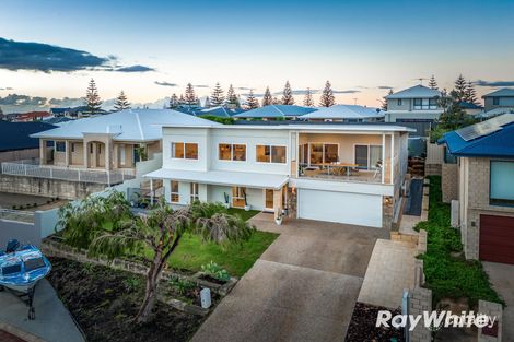 8 Captain Ct, Wannanup, WA 6210