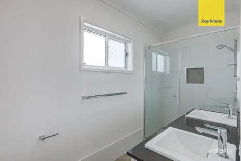 Property photo of 28 Tulloch Street Logan Reserve QLD 4133