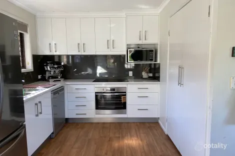 Property photo of 26 Jasmine Court Tinana QLD 4650