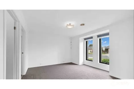 Property photo of 11 Bruce Street Burnside Heights VIC 3023