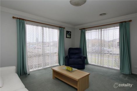 Property photo of 32 Leda Drive Tarneit VIC 3029