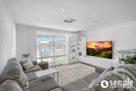 Property photo of 17 Jerrat Mews Atwell WA 6164