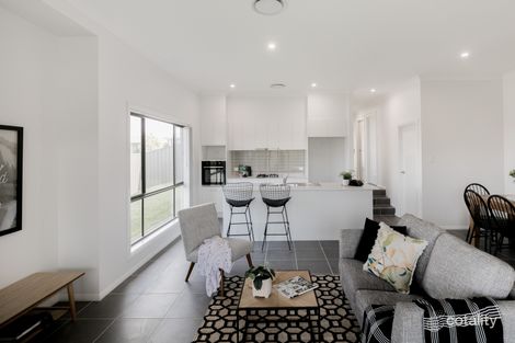 Property photo of 13 Pandanus Circuit Bolwarra NSW 2320