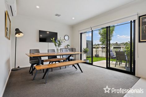 Property photo of 17 Amadeo Way Chirnside Park VIC 3116