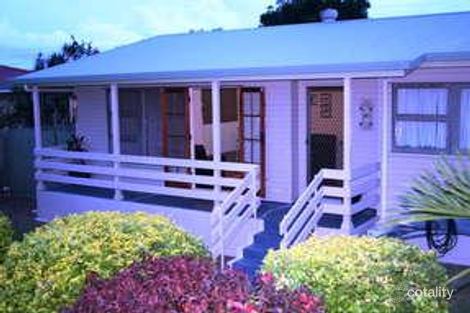 Property photo of 25 Blamey Street Avenell Heights QLD 4670