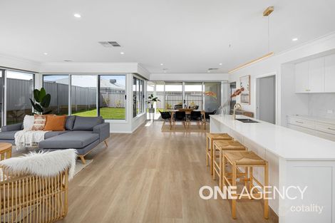 Property photo of 14 Bondi Crescent Gobbagombalin NSW 2650