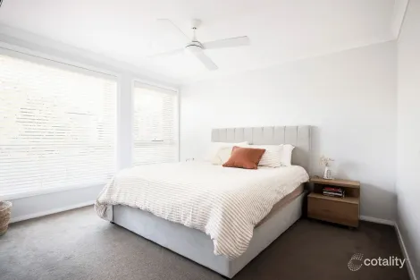 Property photo of 6 Tanner Close Spring Farm NSW 2570