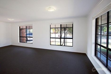 Property photo of 3 Shearer Place Roxburgh Park VIC 3064