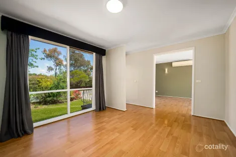 Property photo of 10 Lascelles Circuit Kambah ACT 2902