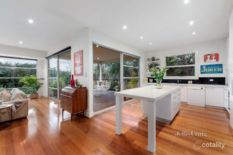 Property photo of 21 Eddys Grove Bentleigh VIC 3204