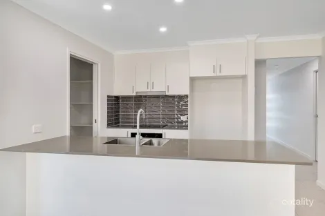 Property photo of 10 Sovereign Street Flagstone QLD 4280