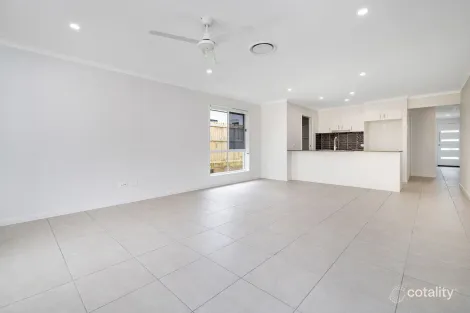 Property photo of 10 Sovereign Street Flagstone QLD 4280