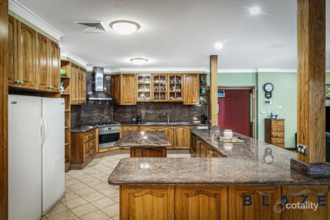 Property photo of 8 Kirkton Place Edensor Park NSW 2176