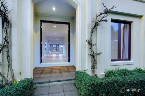 Property photo of 2 St Andrews Court Chirnside Park VIC 3116