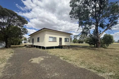 Property photo of 13 Delacy Street Kaimkillenbun QLD 4406