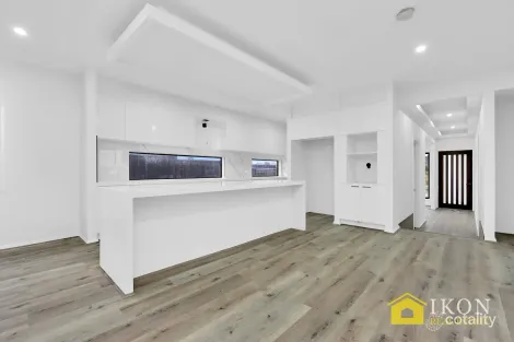 Property photo of 10 Mayfield Crescent Kilmore VIC 3764