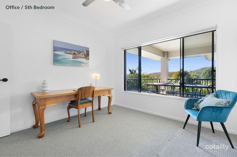 Property photo of 9 Friarbird Crescent Bonogin QLD 4213