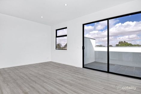 Property photo of 2/126 Power Street St Albans VIC 3021