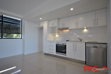 Property photo of 9/35 Central Street Labrador QLD 4215