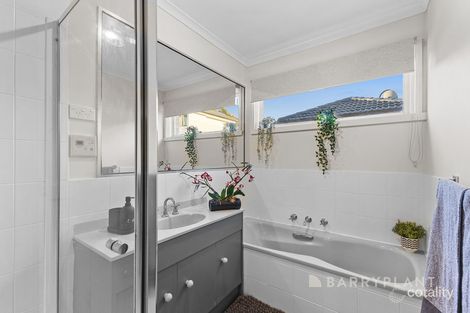 Property photo of 14 Shearwater Drive Carrum Downs VIC 3201
