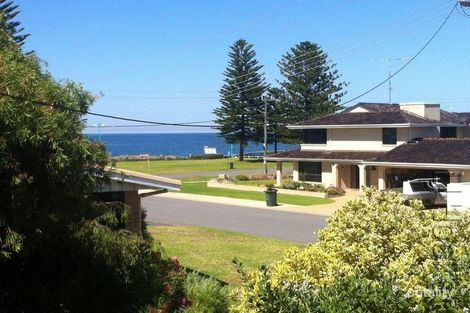 Property photo of 4 Donald Drive Safety Bay WA 6169