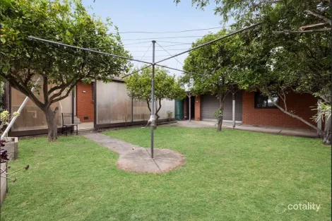 Property photo of 53 Duncans Road Werribee VIC 3030