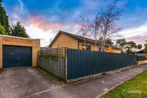 Property photo of 34 Heather Street Hamlyn Heights VIC 3215