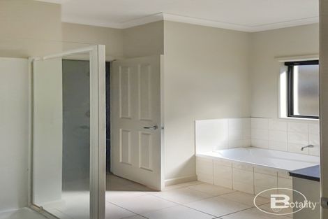 Property photo of 3/47 Weeroona Avenue White Hills VIC 3550