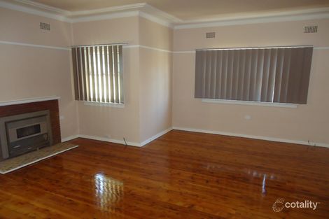Property photo of 32 Jewelsford Road Wentworthville NSW 2145