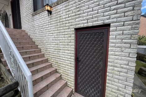 4 Cowan Cl, Seven Hills, NSW 2147