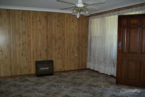 Property photo of 16 Papeete Avenue Lethbridge Park NSW 2770