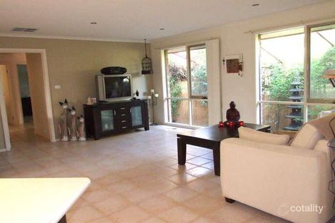 Property photo of 6 Malcolm Court Pakenham VIC 3810