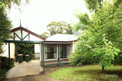 4 Waterloo Ave, Warburton, VIC 3799