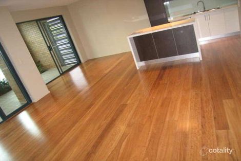 Property photo of 1/110 Commercial Road Teneriffe QLD 4005