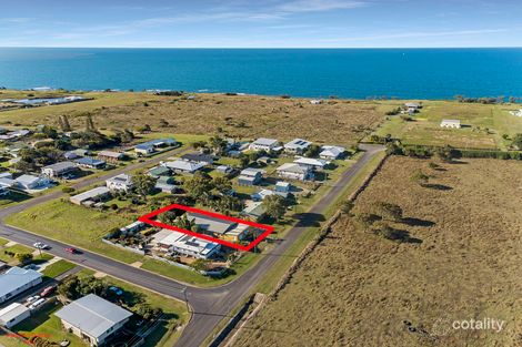 104 Sea Park Rd, Burnett Heads, QLD 4670