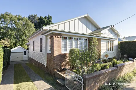 18 Dee St, Rutherford, NSW 2320