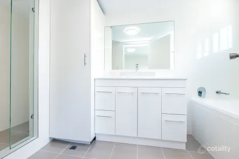 Property photo of 245 Main Street Kangaroo Point QLD 4169