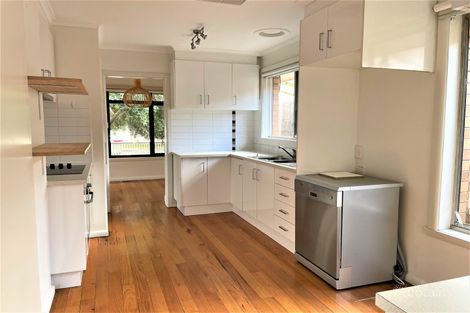 Property photo of 38 Simmons Drive Seaholme VIC 3018