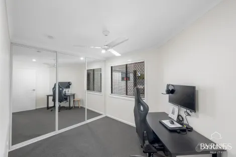 Property photo of 35 Links Court Kin Kora QLD 4680